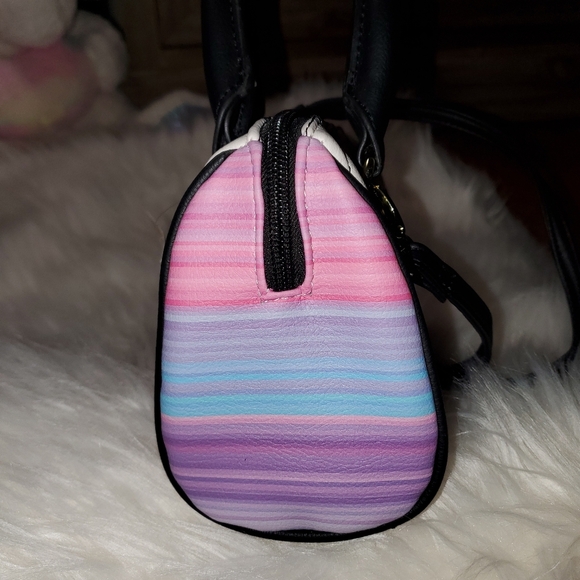 Betsey Johnson Black and White Heart Quilted Mini Bag - Picture 3 of 13